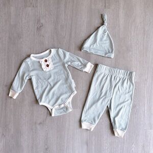 NWOT Tahari Baby Outfit- Size 6M